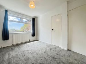 Bedroom- click for photo gallery